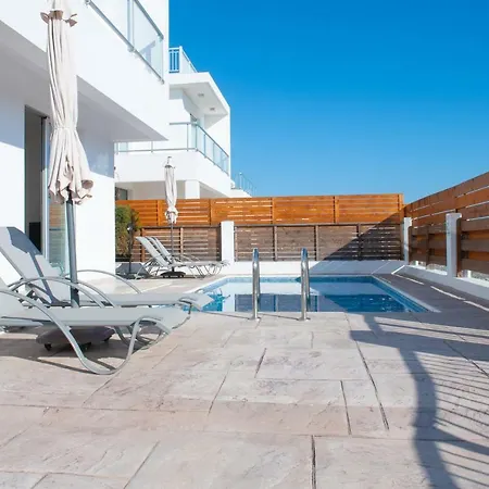 Villa 2